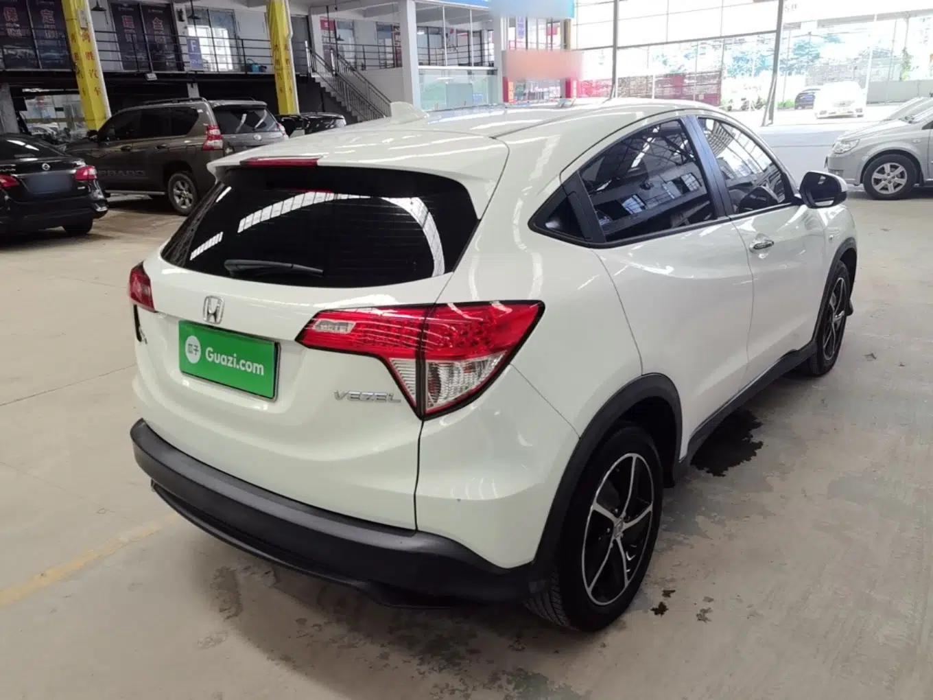 Used Honda Vezel 2020 1.5L CVT Pioneer Edition — миниатюра 6