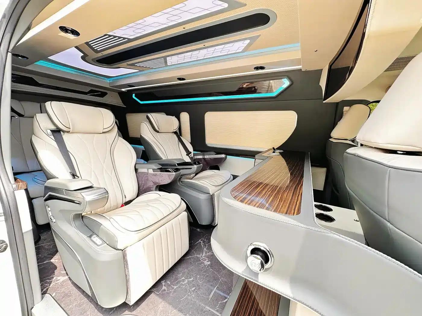 2024 HIACE 3.5L Automatic — миниатюра 10