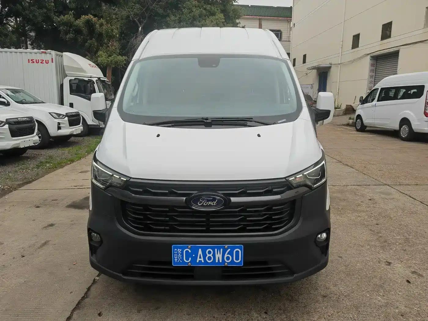 Ford Transit 2023 2.0T Diesel Automatic Commercial Vehicle, Mid-Wheelbase, Mid-Roof, 7/8/9 Seats — миниатюра 2