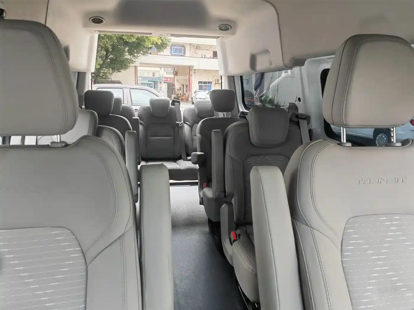 Ford Transit 2023 2.0T Diesel Automatic Commercial Vehicle, Mid-Wheelbase, Mid-Roof, 7/8/9 Seats — миниатюра 14
