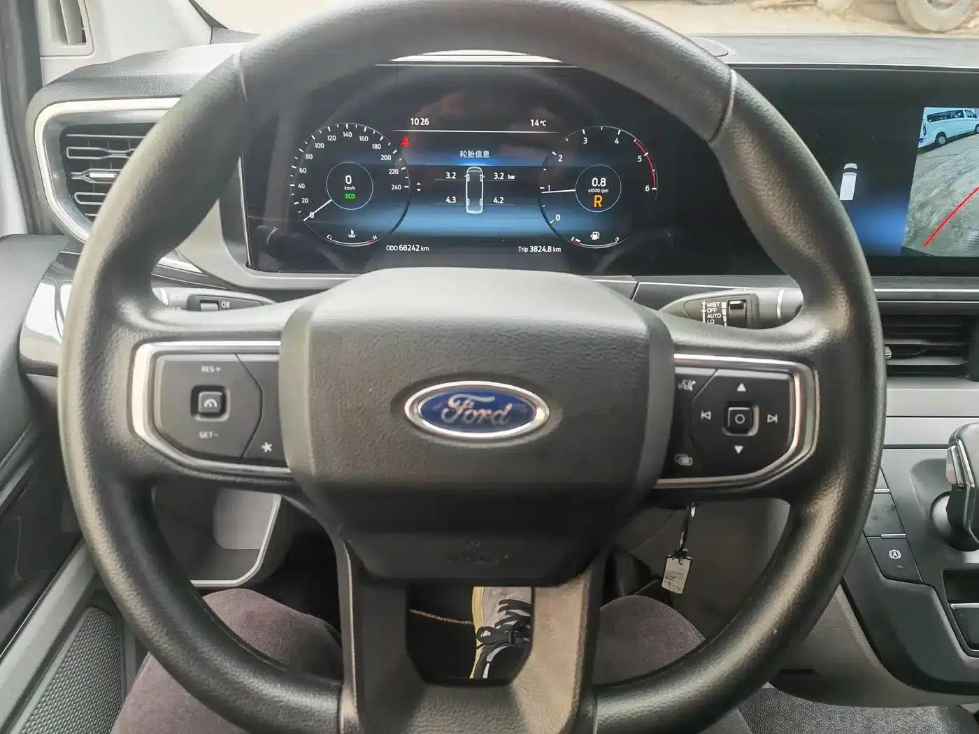 Ford Transit 2023 2.0T Diesel Automatic Commercial Vehicle, Mid-Wheelbase, Mid-Roof, 7/8/9 Seats — миниатюра 10