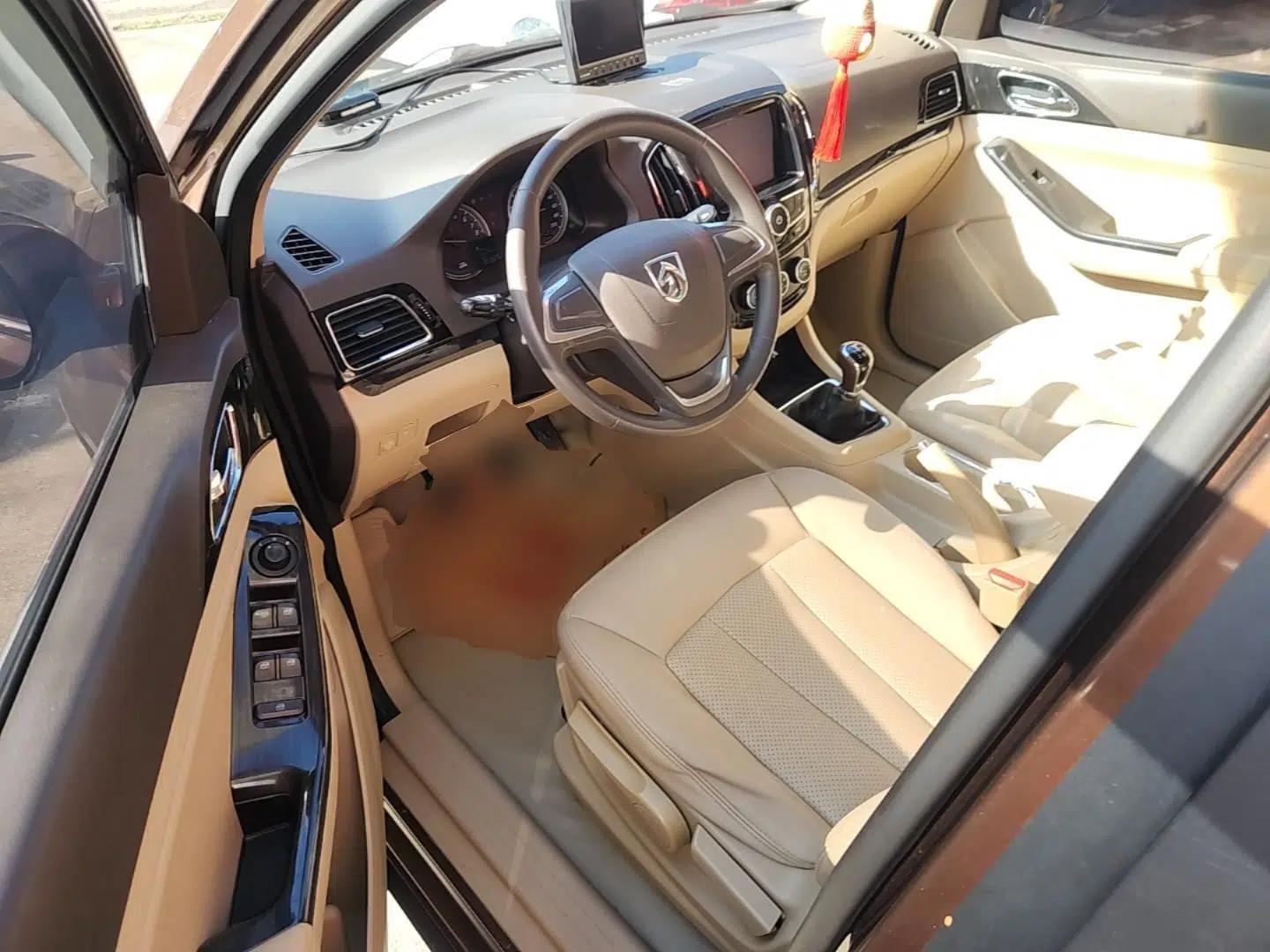 Used Baojun 730 2014 1.5L manual Comfort ESP version 7 seats — миниатюра 18