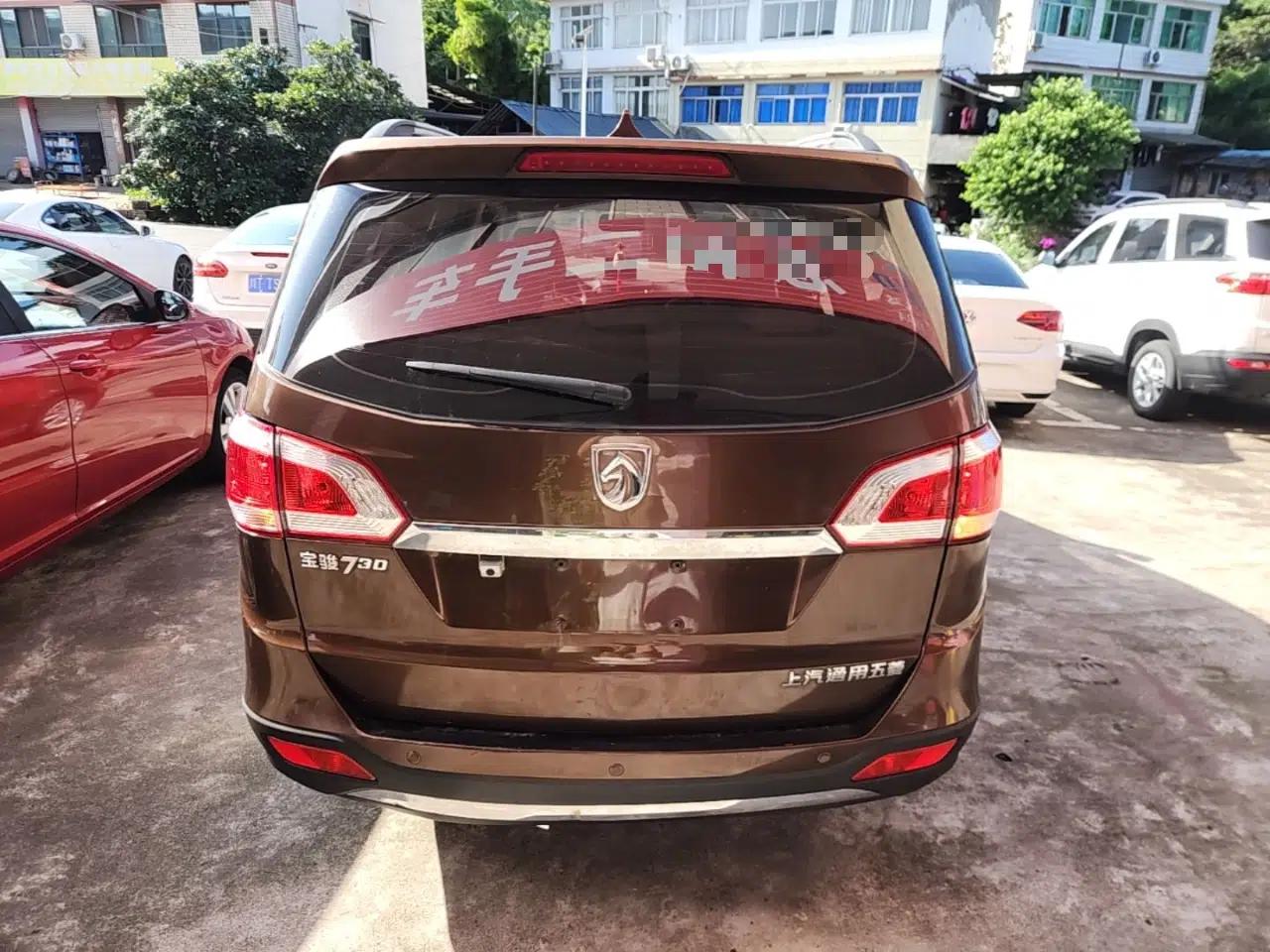Used Baojun 730 2014 1.5L manual Comfort ESP version 7 seats — миниатюра 5