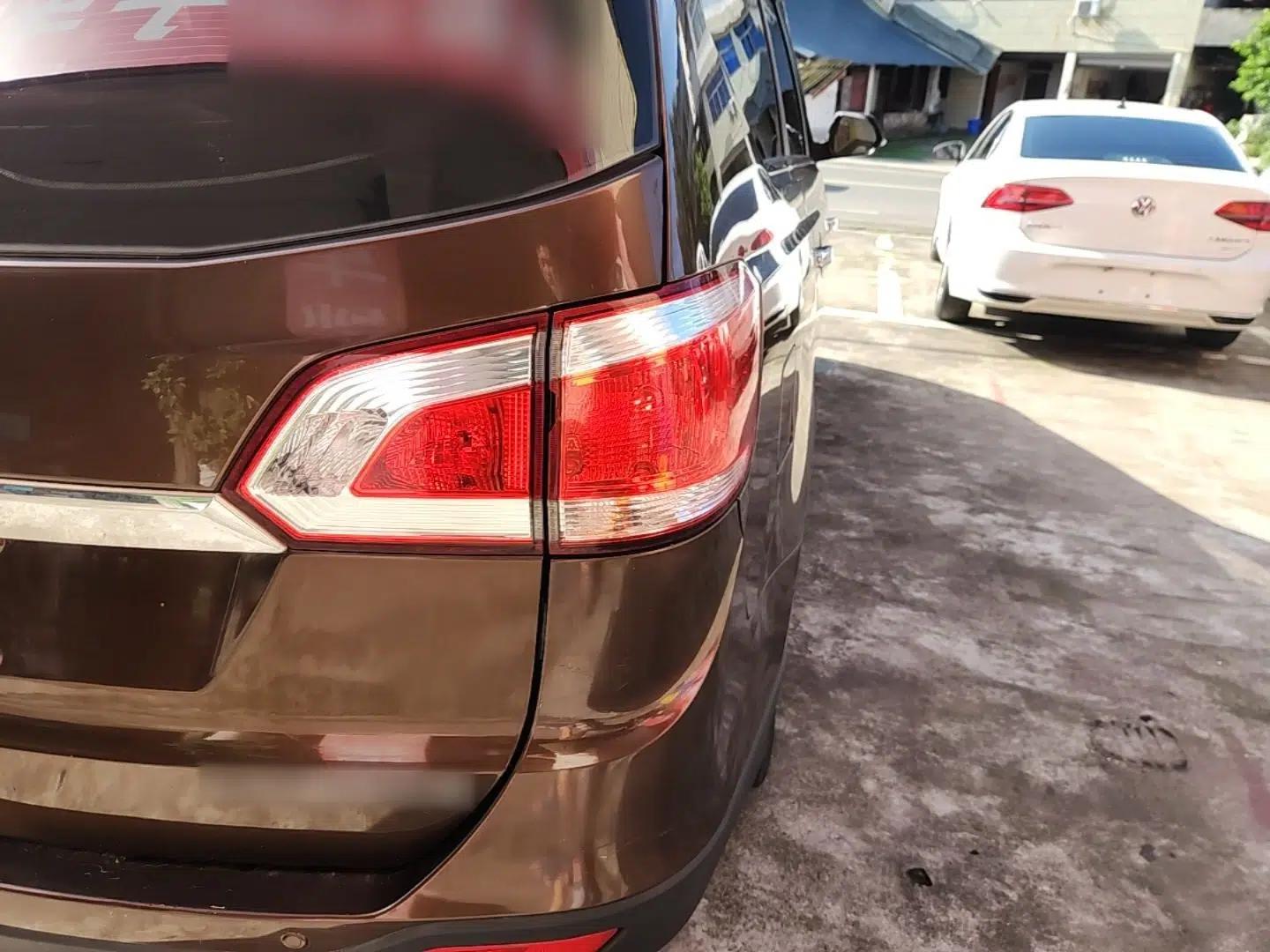 Used Baojun 730 2014 1.5L manual Comfort ESP version 7 seats — миниатюра 9