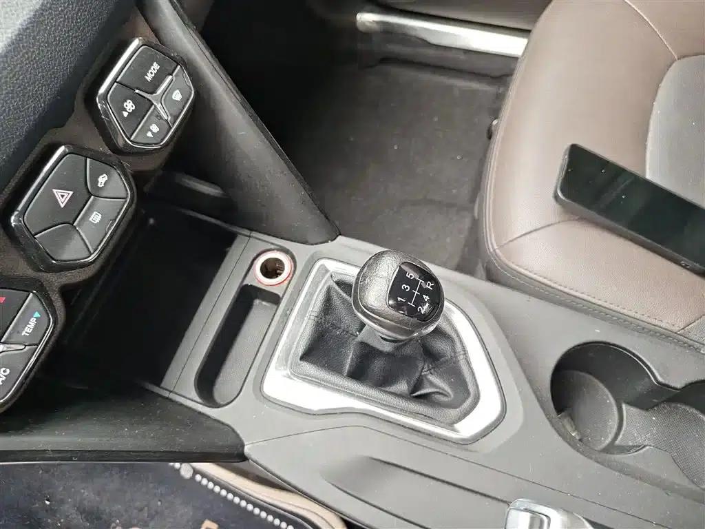 Trumpchi GS4 2017 200T Manual 2WD Elite Edition — миниатюра 14