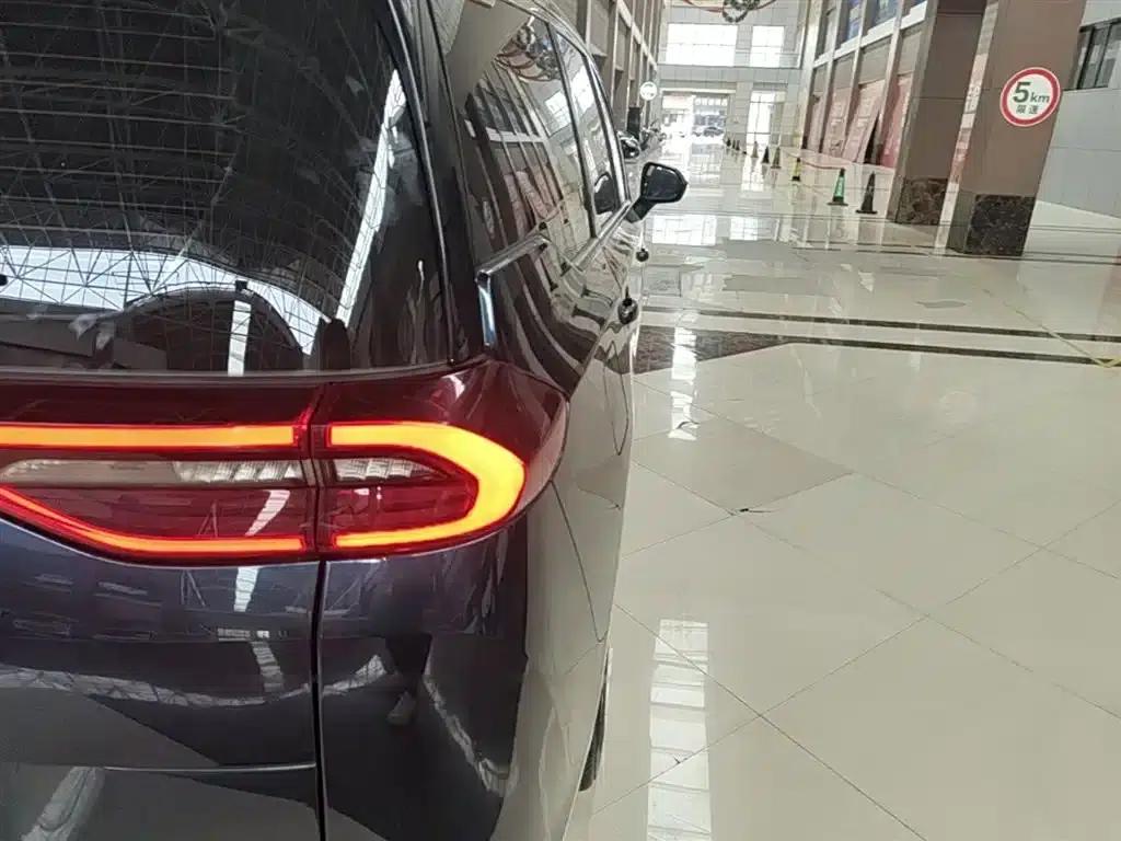 Trumpchi M6 2019 270T DCT Premium Edition (7-seater) National VI Emission Standard — миниатюра 8