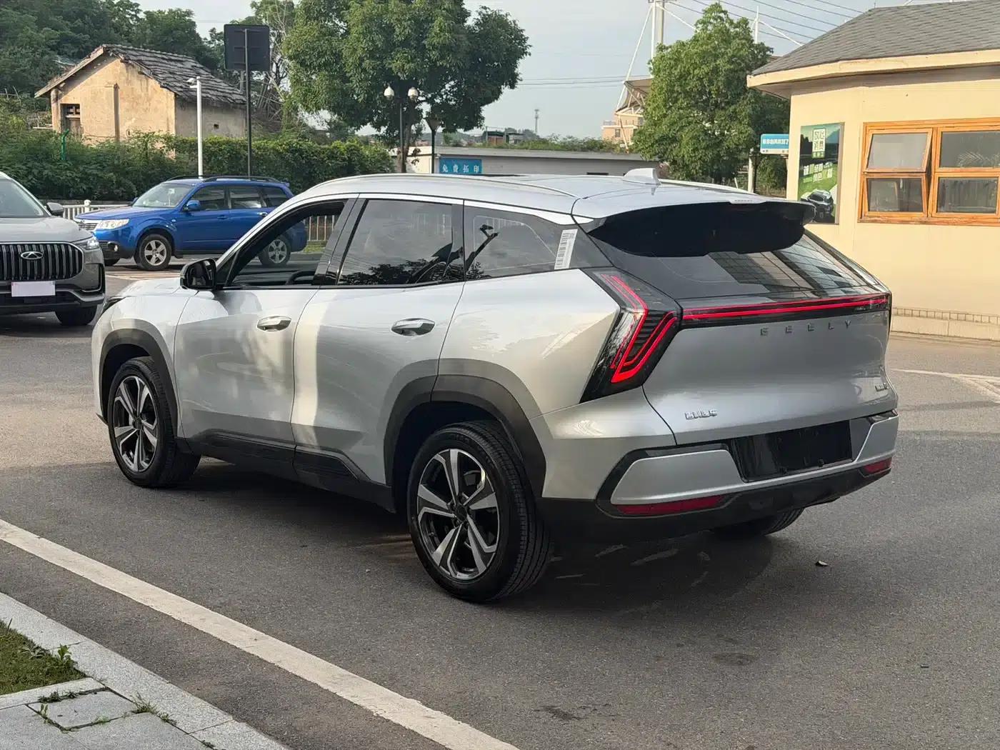 Geely Boyue L 2025 Fourth Generation 1.5TD DCT (Mountain and River) — миниатюра 4