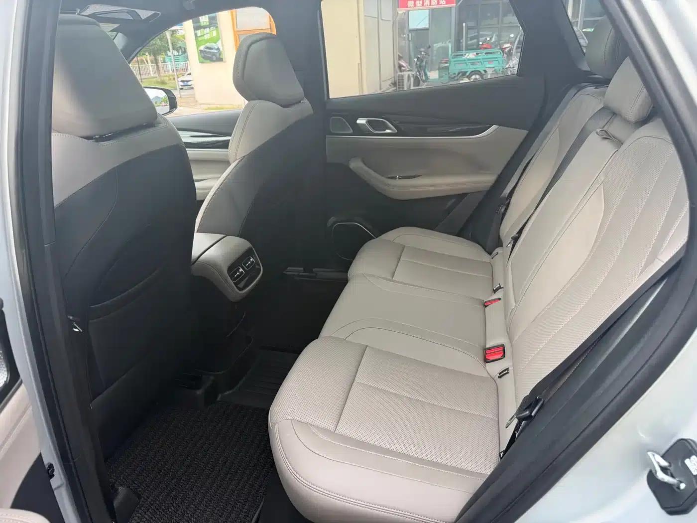 Geely Boyue L 2025 Fourth Generation 1.5TD DCT (Mountain and River) — миниатюра 8