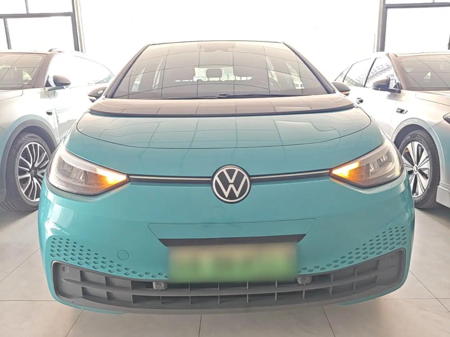 Used Volkswagen ID.3 2022 Active Pure Intelligent Enjoyment Edition — миниатюра 2