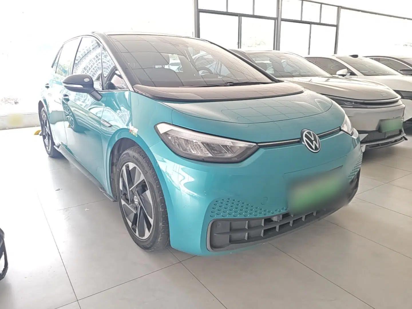 Used Volkswagen ID.3 2022 Active Pure Intelligent Enjoyment Edition — миниатюра 3