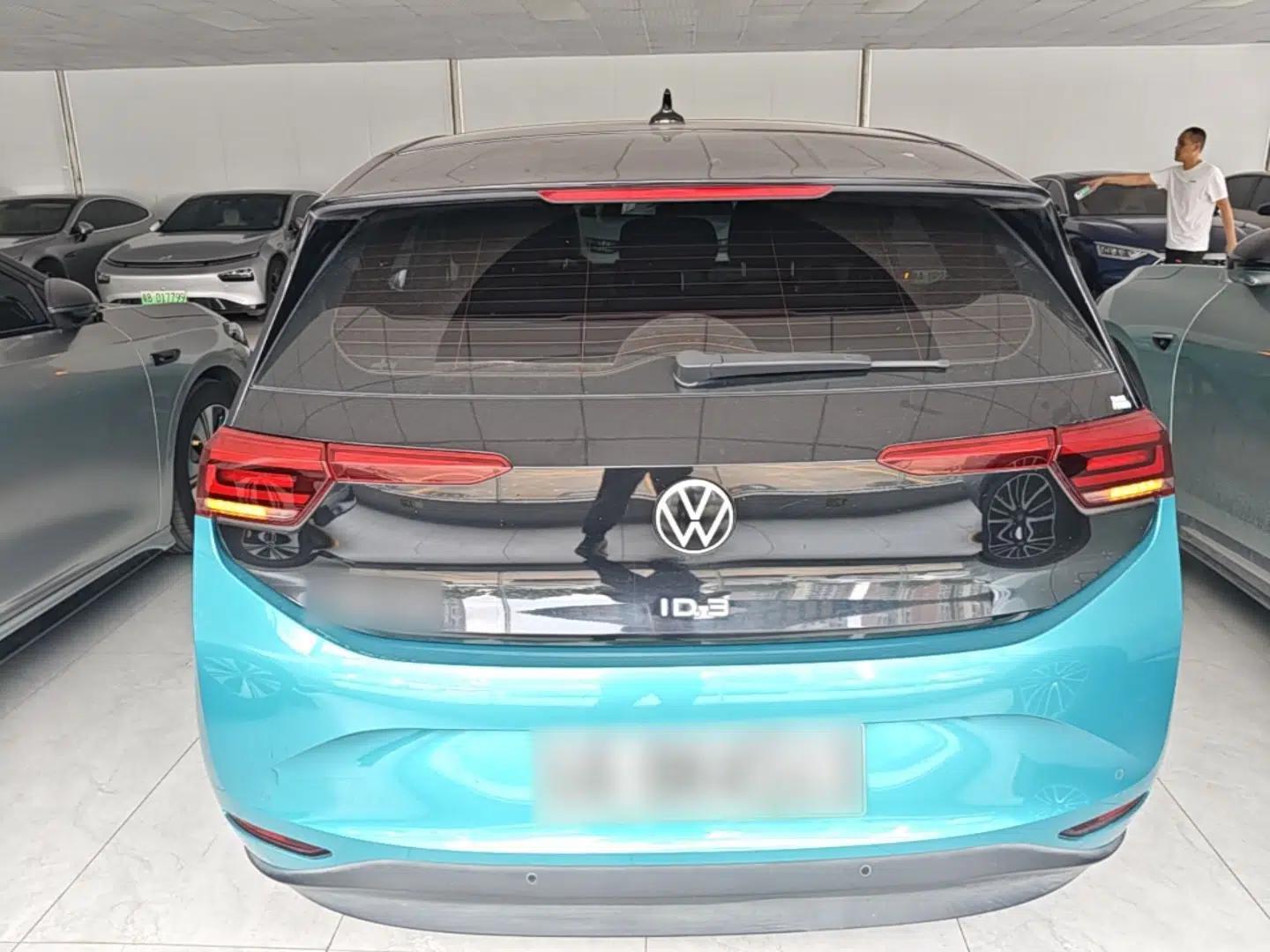 Used Volkswagen ID.3 2022 Active Pure Intelligent Enjoyment Edition — миниатюра 5