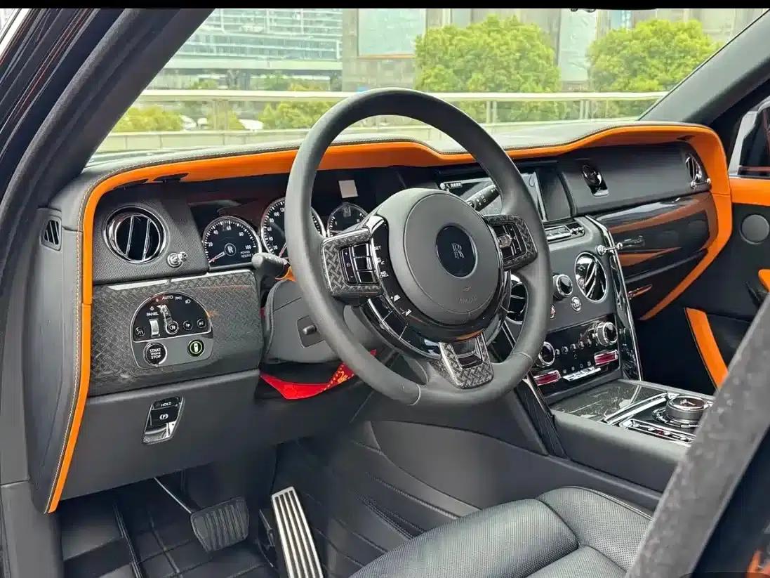 2020 Cullinan Black Badge — миниатюра 6