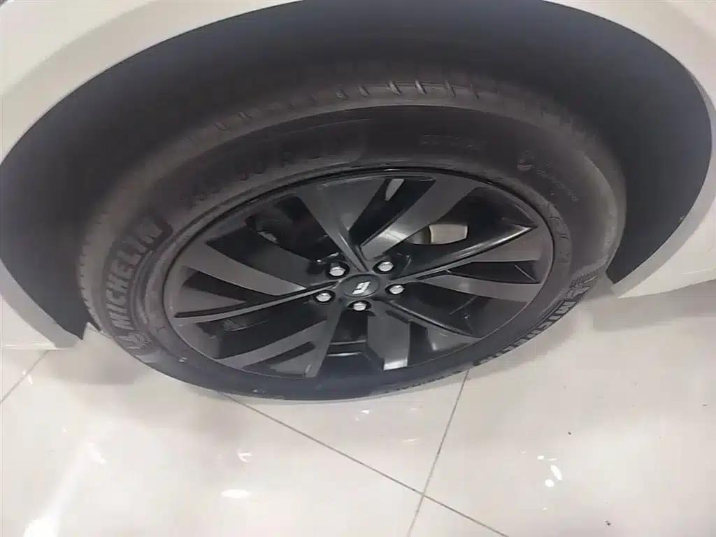 Li Auto L7 2023 Pro — миниатюра 23