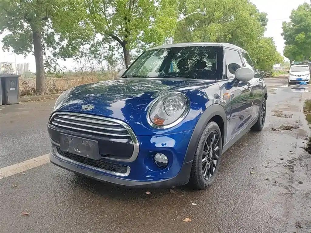 2016 MINI 1.5T COOPER 5-door version — миниатюра 1