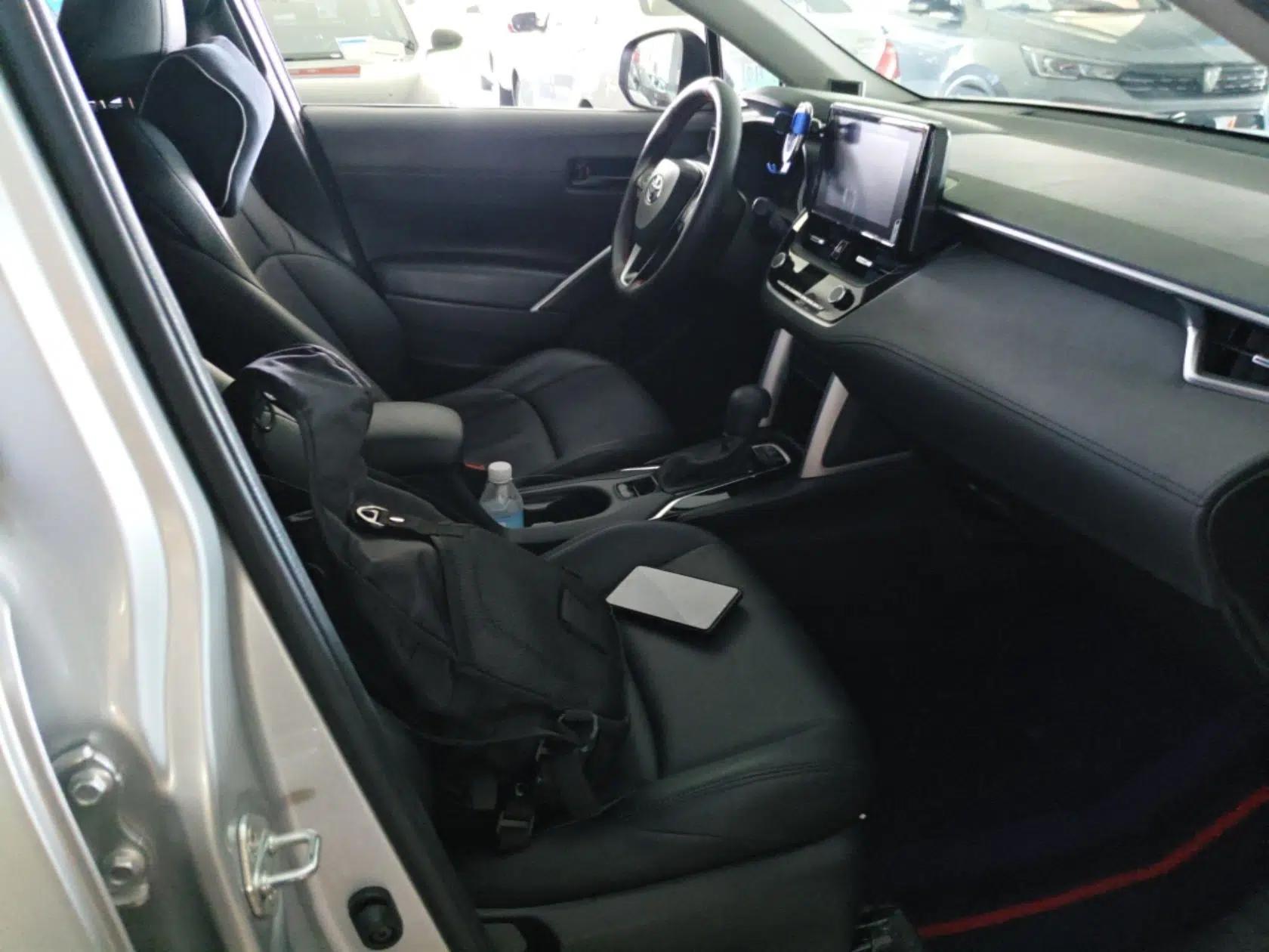 Used Toyota FRONTLANDER 2022 2.0L CVT Leading Edition — миниатюра 19