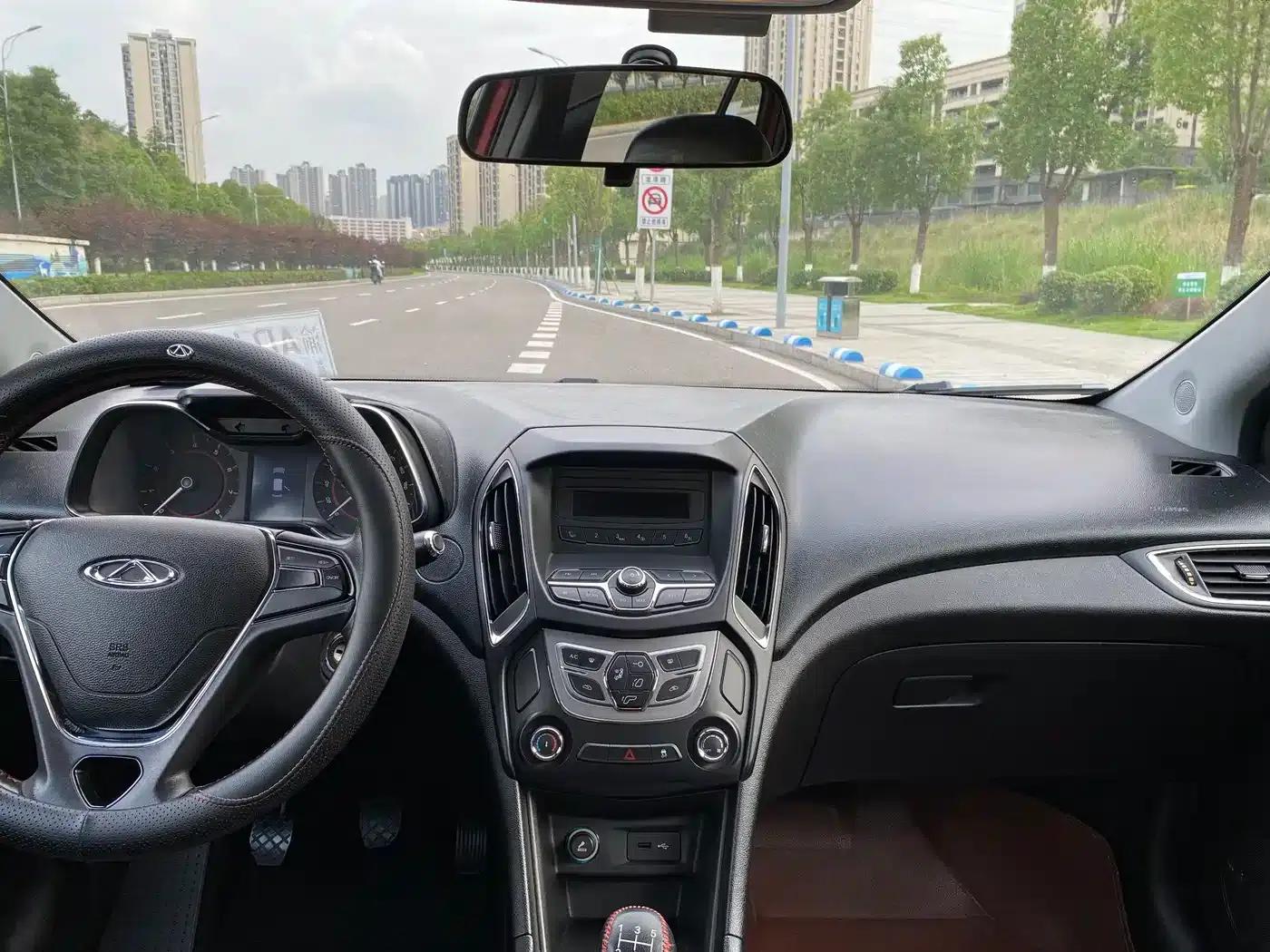 Chery Arrizo 5 2016 1.5L Manual Trendsetter Edition — миниатюра 17