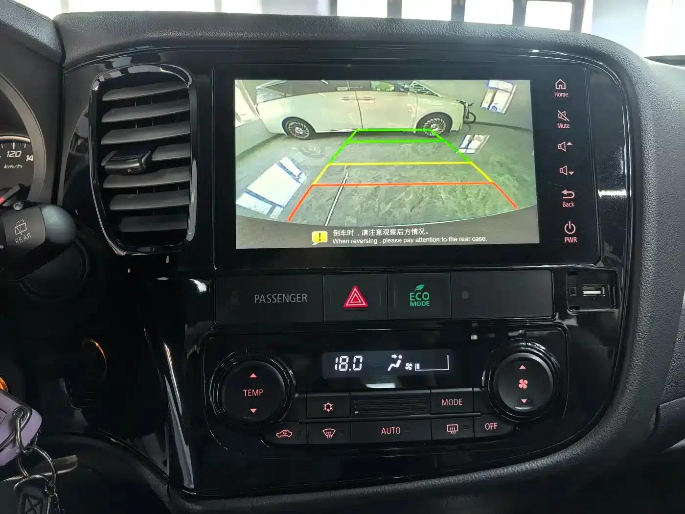 Outlander 2021 2.0L 2WD Comfortline 5-seater — миниатюра 20