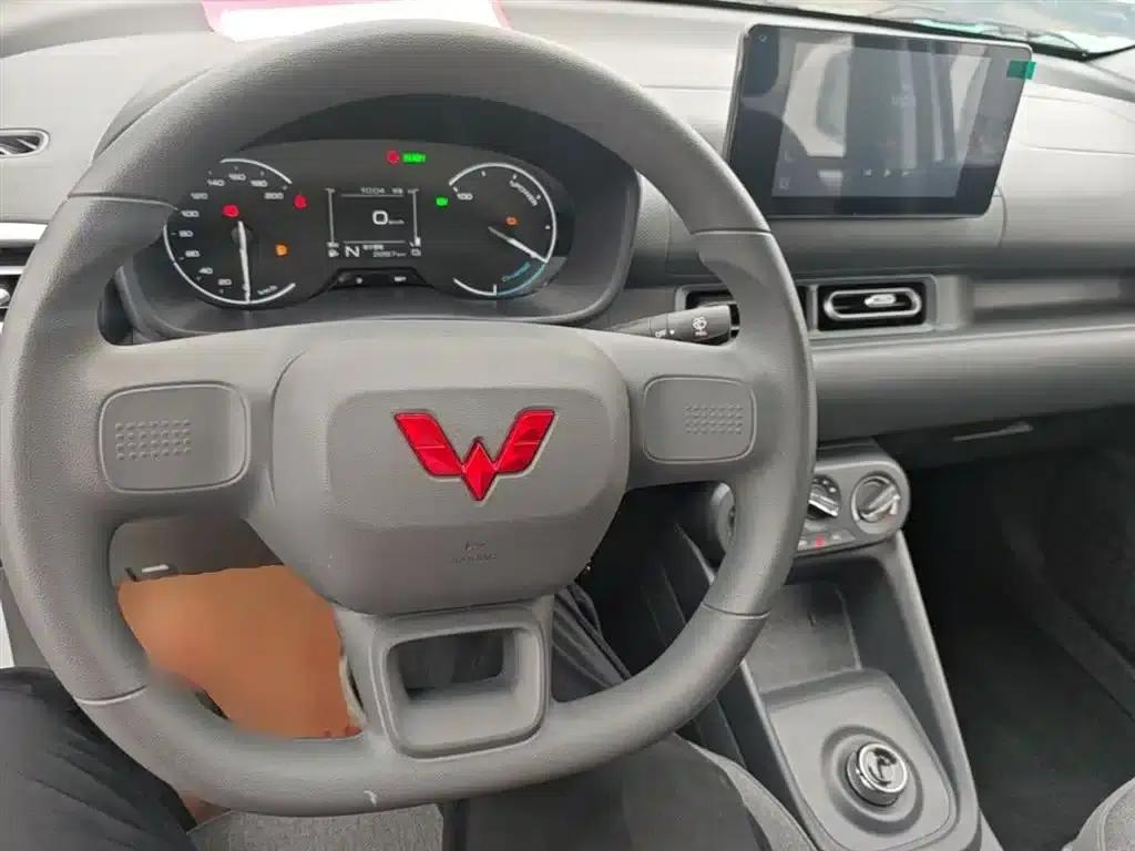 Wuling Hongguang New Energy 2025 Range-Extended Hybrid 50km Standard Edition — миниатюра 10
