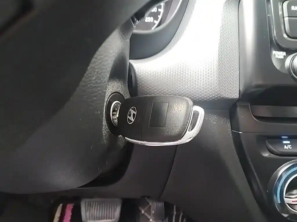 2017 Hyundai Reina 1.4L Automatic Premium Edition (China VI Emission Standard) — миниатюра 9