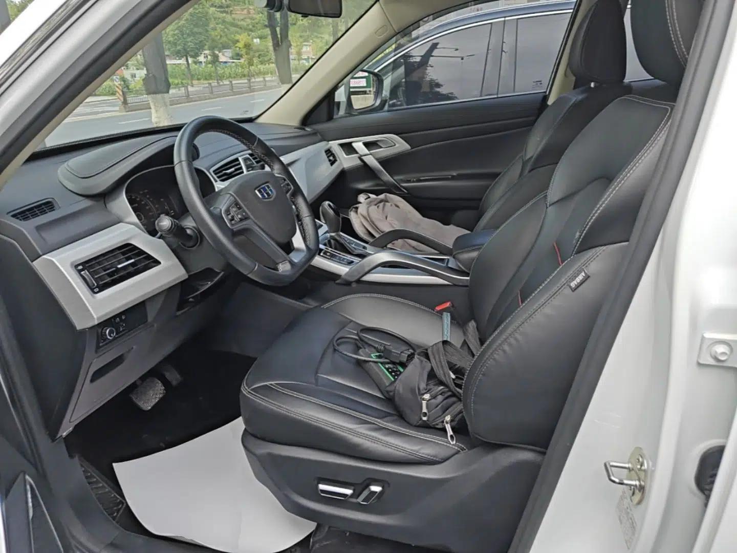 Used Geely Auto Emgrand X7 Sport 2018 1.8TD Automatic Two-Wheel Drive Smart Connect 4G Internet Edition — миниатюра 17