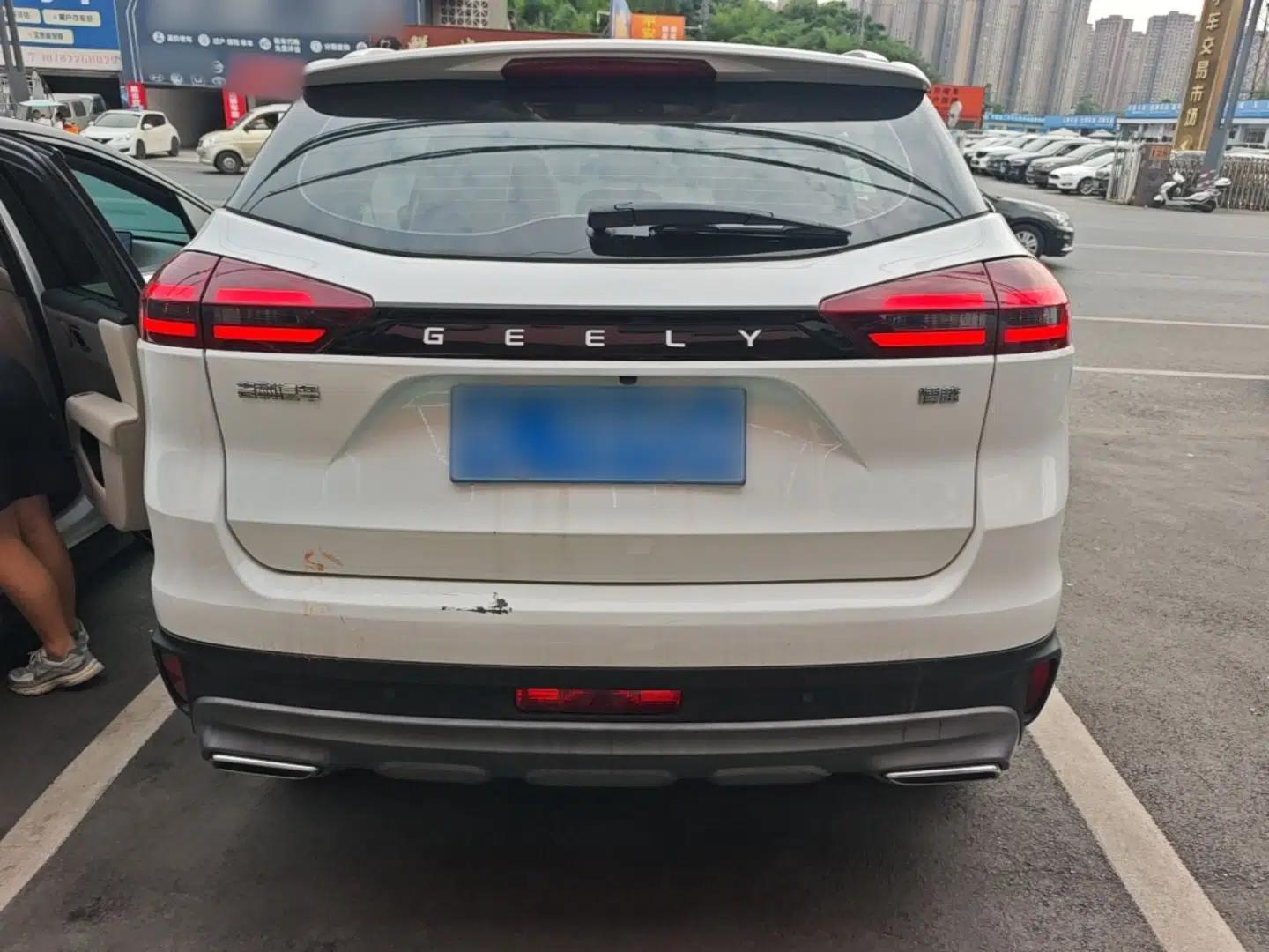 Used Geely Auto Emgrand X7 Sport 2022 1.8TD DCT Zhiya Trim — миниатюра 5