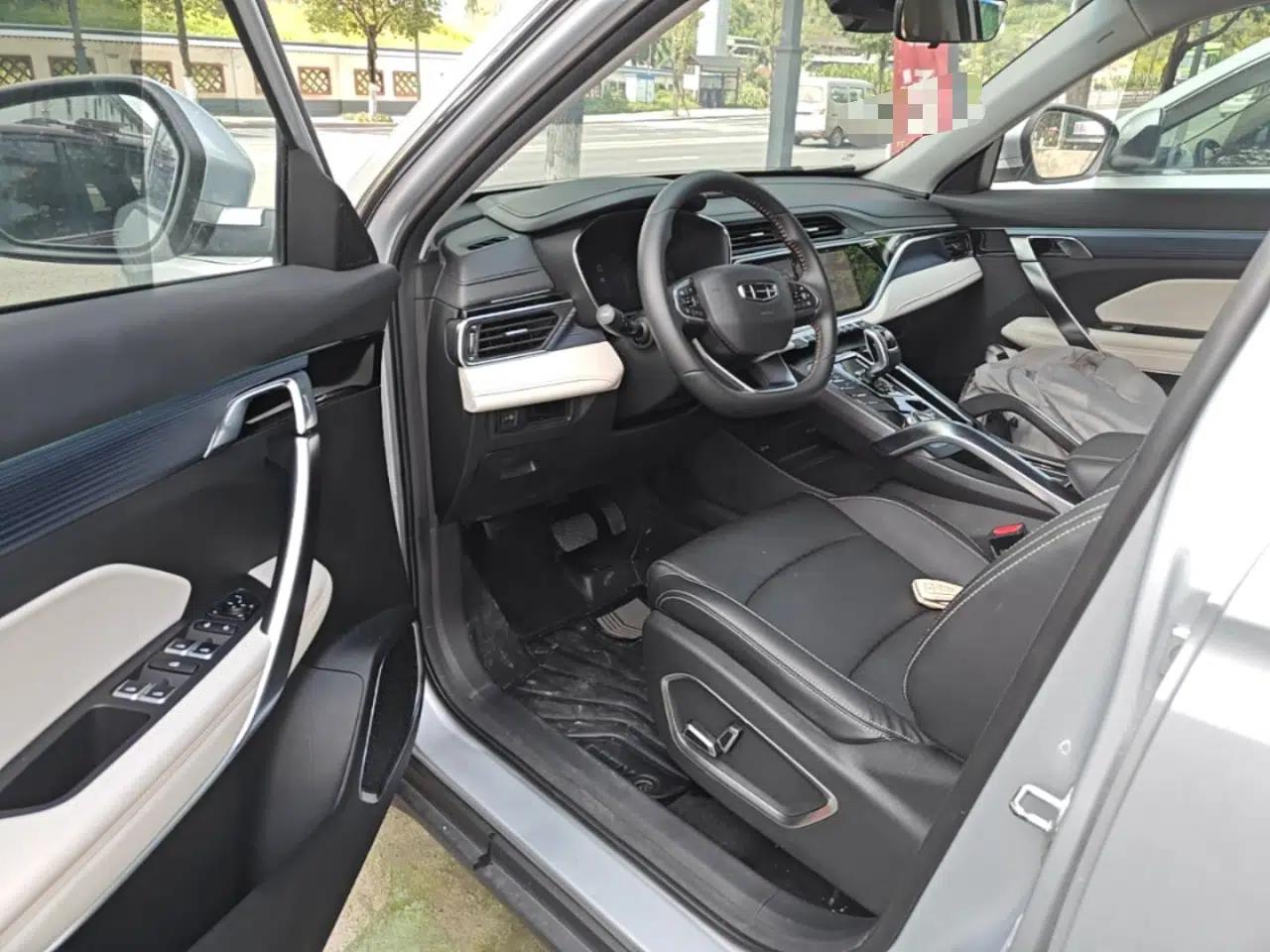 Used Geely Auto Emgrand X7 Sport 2022 Boyue X 1.8TD DCT ZhiZun Edition — миниатюра 18