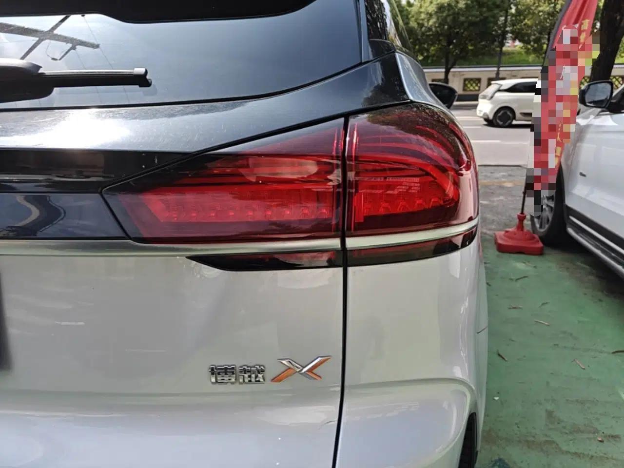 Used Geely Auto Emgrand X7 Sport 2022 Boyue X 1.8TD DCT ZhiZun Edition — миниатюра 9