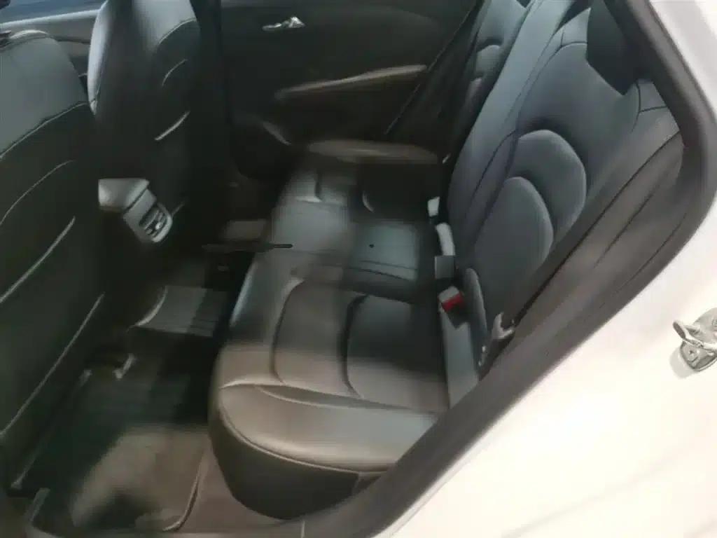 Chevrolet Cruze 2020 Mild Hybrid RS 330T Automatic Comfort Edition — миниатюра 17