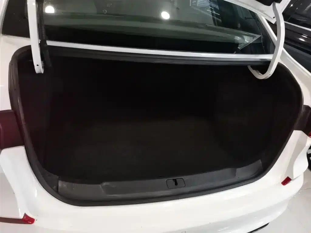 Chevrolet Cruze 2020 Mild Hybrid RS 330T Automatic Comfort Edition — миниатюра 19