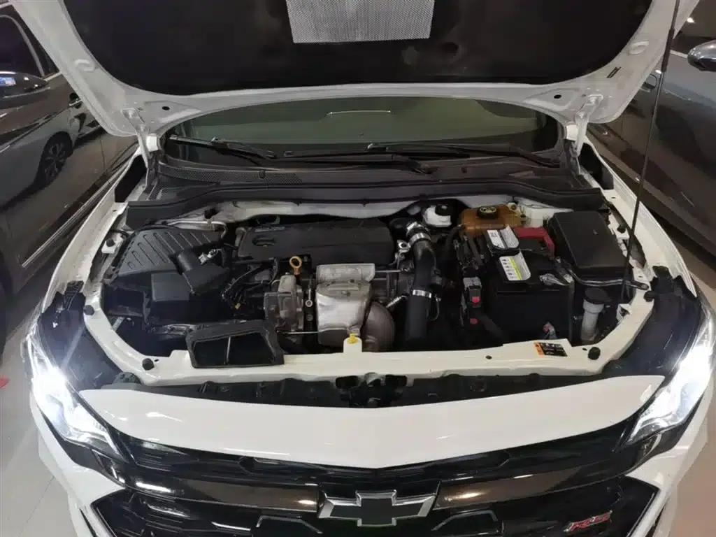 Chevrolet Cruze 2020 Mild Hybrid RS 330T Automatic Comfort Edition — миниатюра 20