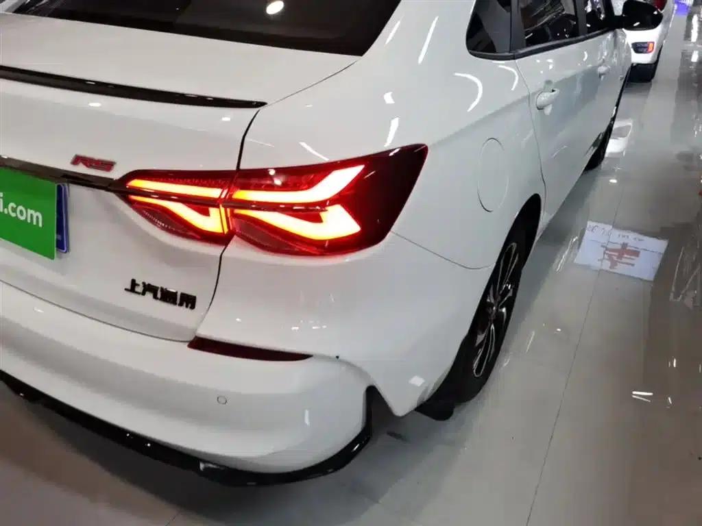 Chevrolet Cruze 2020 Mild Hybrid RS 330T Automatic Comfort Edition — миниатюра 8