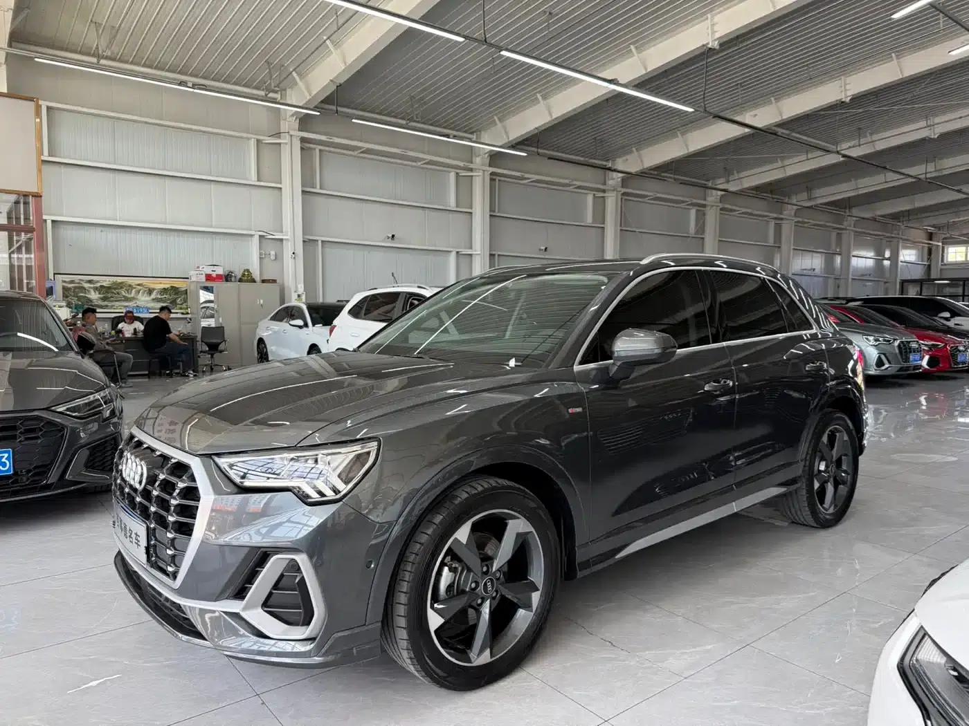 Audi Q3 2022 35 TFSI Fashion Dynamic Edition — миниатюра 1