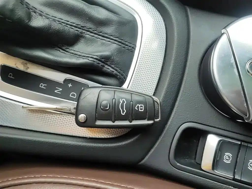 Audi Q3 2015 35 TFSI quattro Technology Edition — миниатюра 9