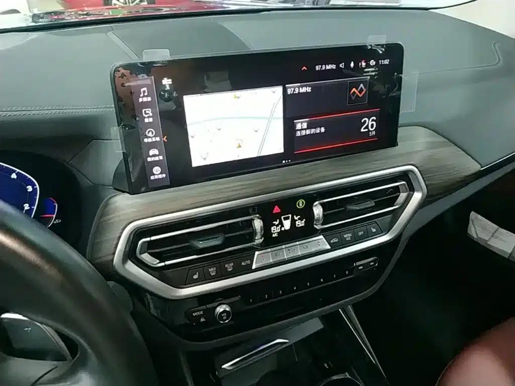 BMW X3 2022 xDrive30i Leading Edition M Sport Package — миниатюра 13