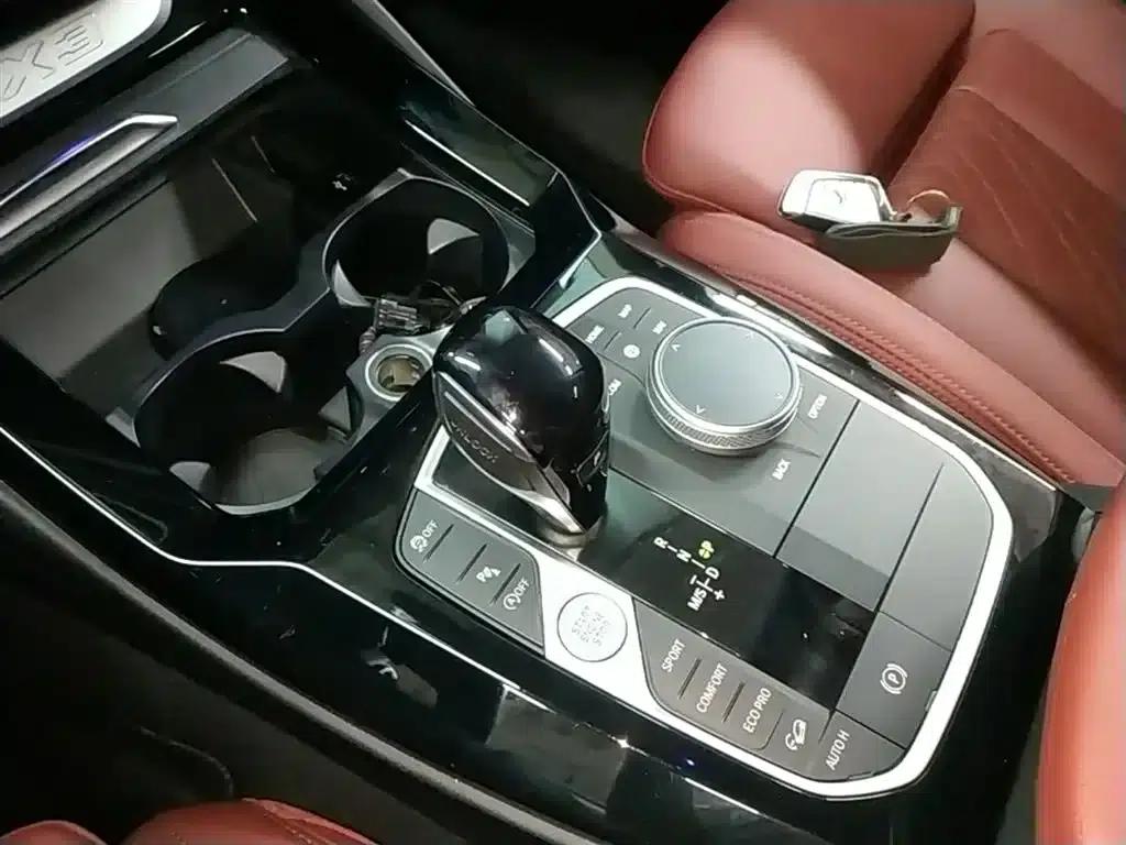BMW X3 2022 xDrive30i Leading Edition M Sport Package — миниатюра 14