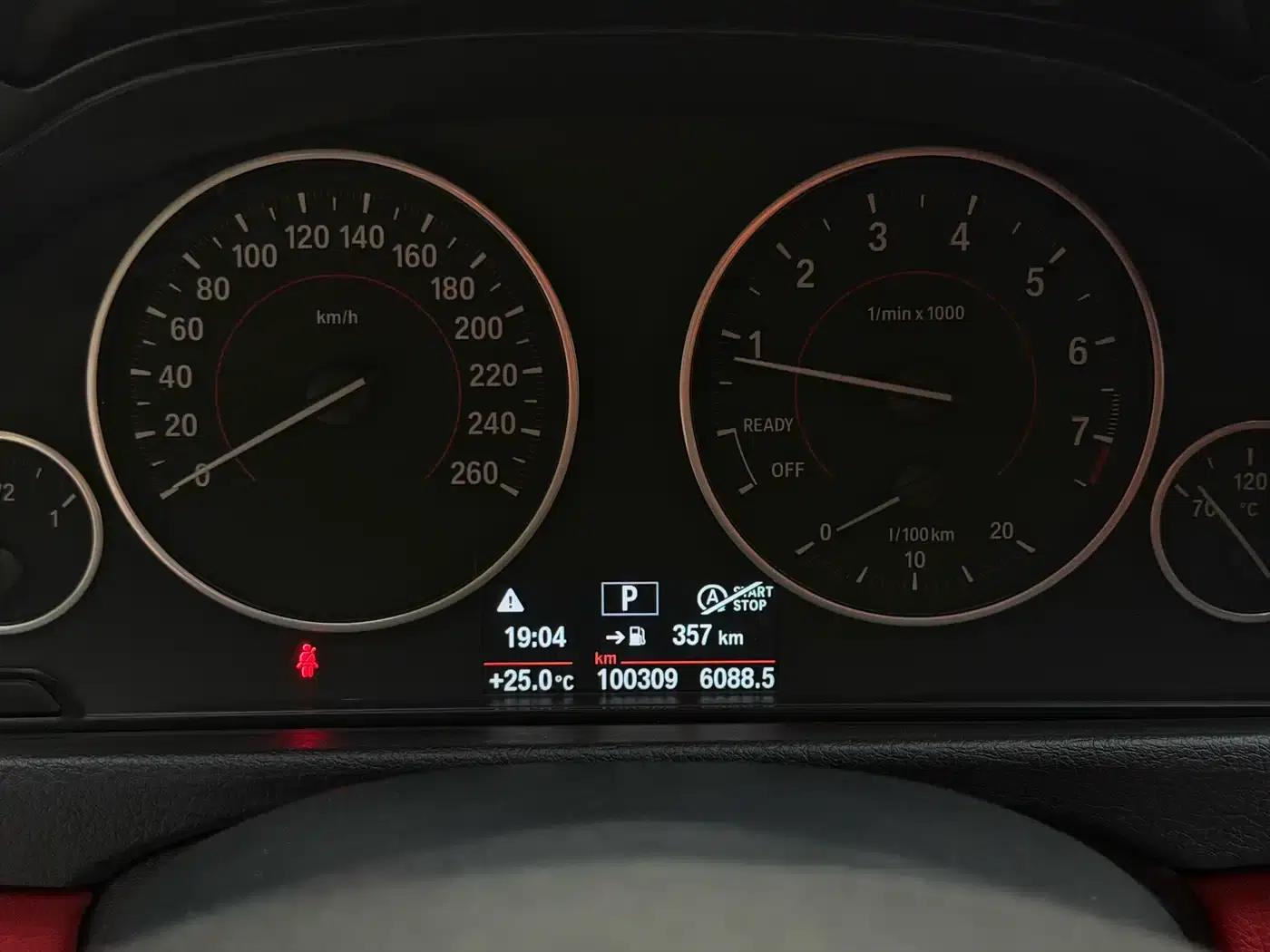 2016 BMW 4 Series 420i Design Package — миниатюра 23