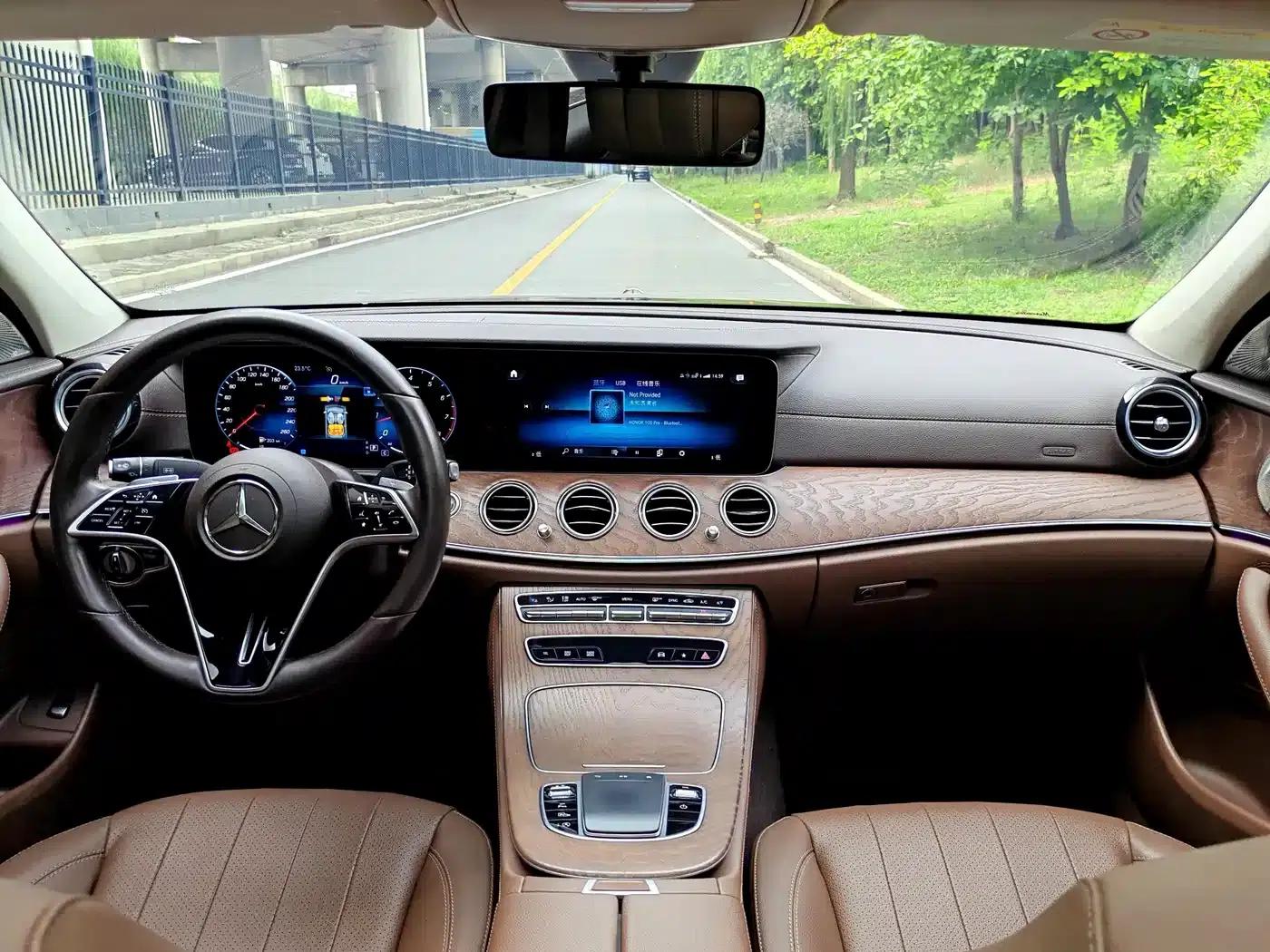 Mercedes-Benz E-Class 2021 Facelift E 300 L Fashion Model — миниатюра 9