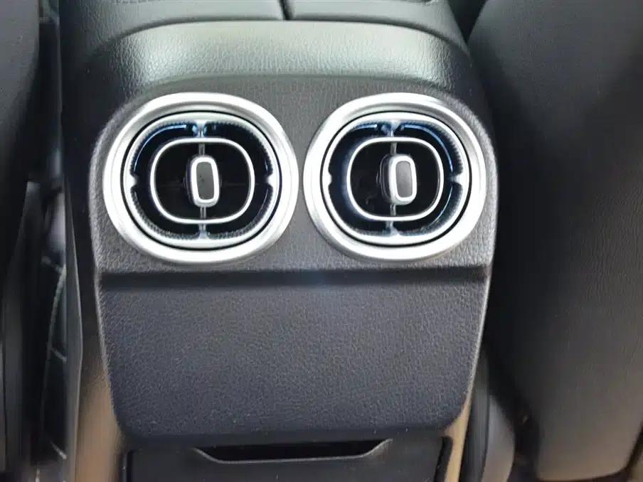 Mercedes-Benz C-Class 2024 Facelift C 260 L Sport Edition — миниатюра 10