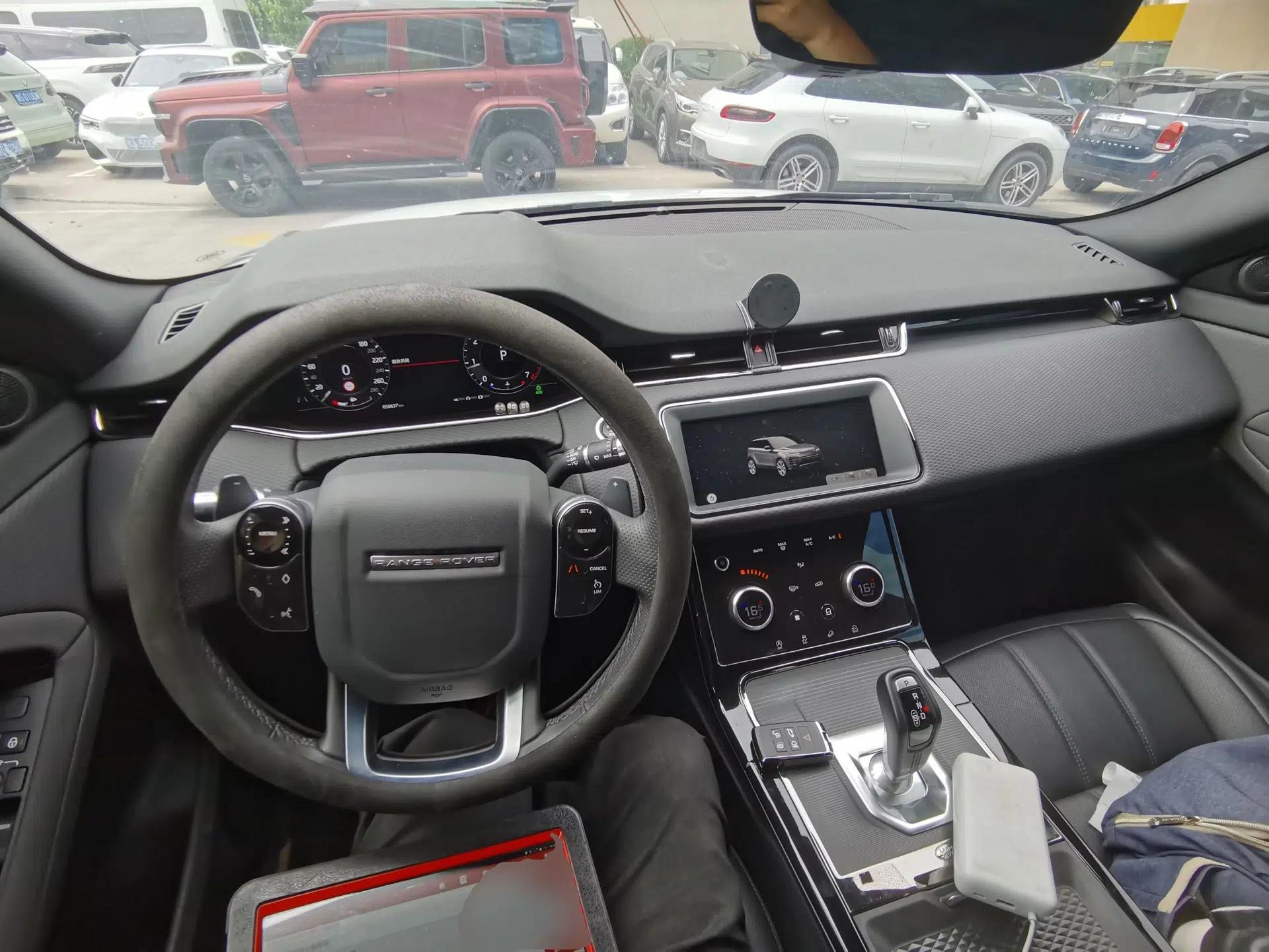Used Land Rover Range Evoque 2020 249 PS R-DYNAMIC S Sport Edition — миниатюра 12