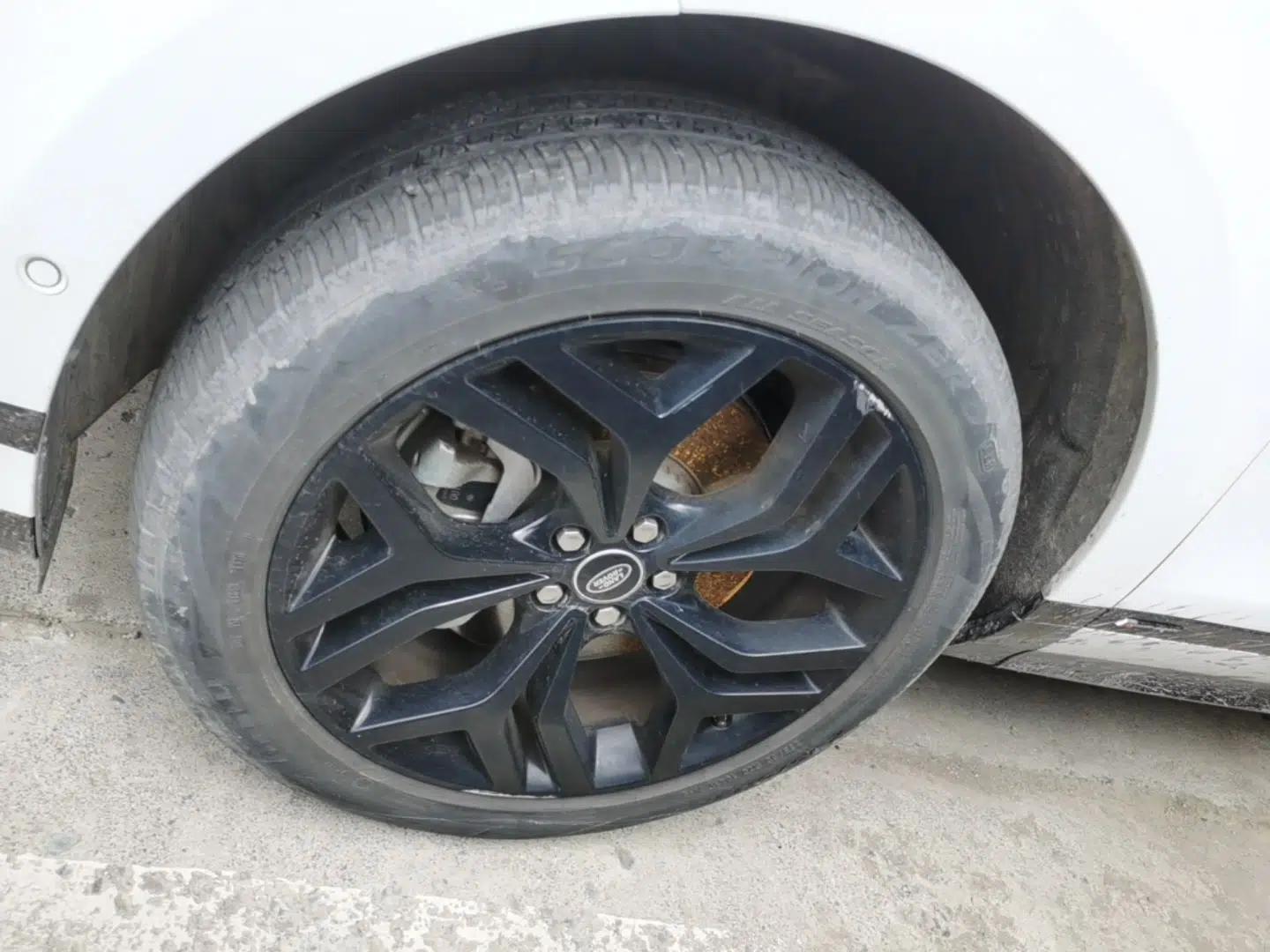 Used Land Rover Range Evoque 2020 249 PS R-DYNAMIC S Sport Edition — миниатюра 10