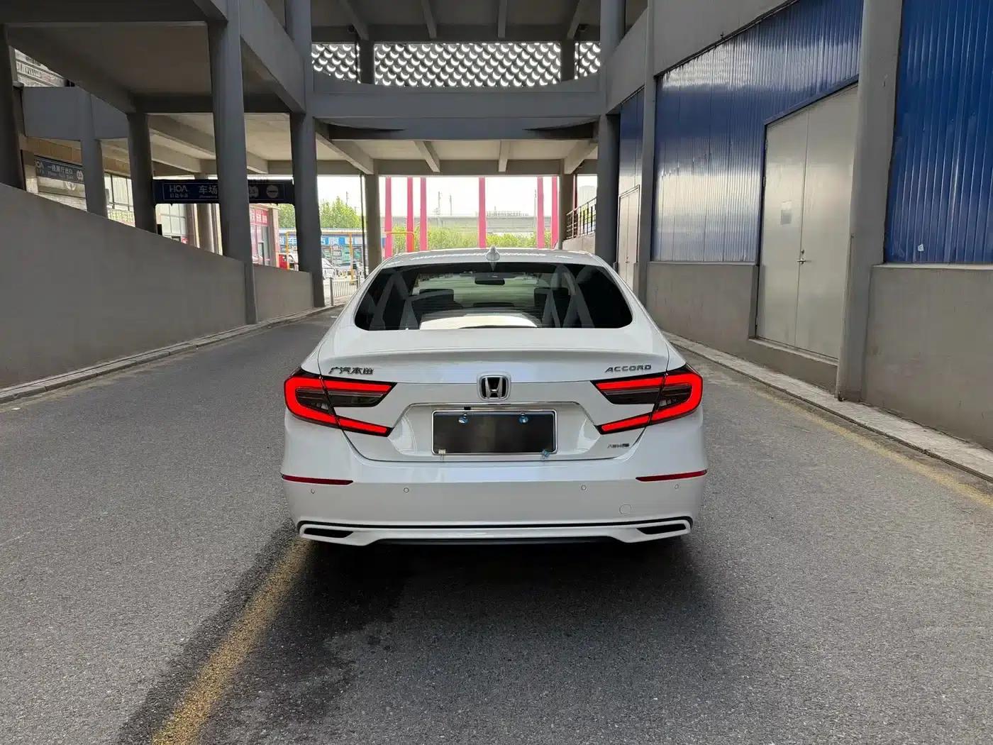 2022 Honda Accord Hybrid 2.0L Elite Edition — миниатюра 5