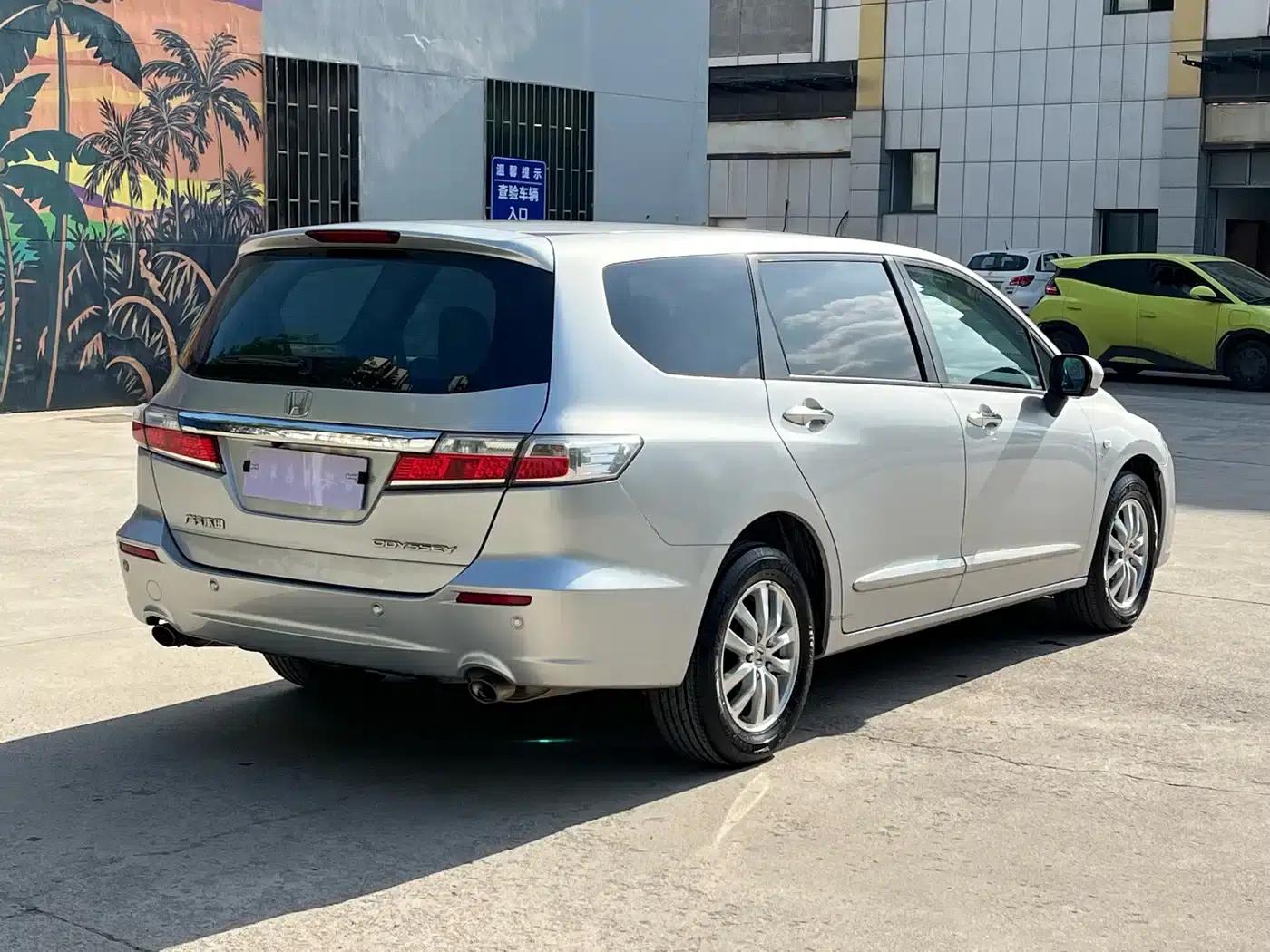 2013 Odyssey 2.4L Elite Edition — миниатюра 6