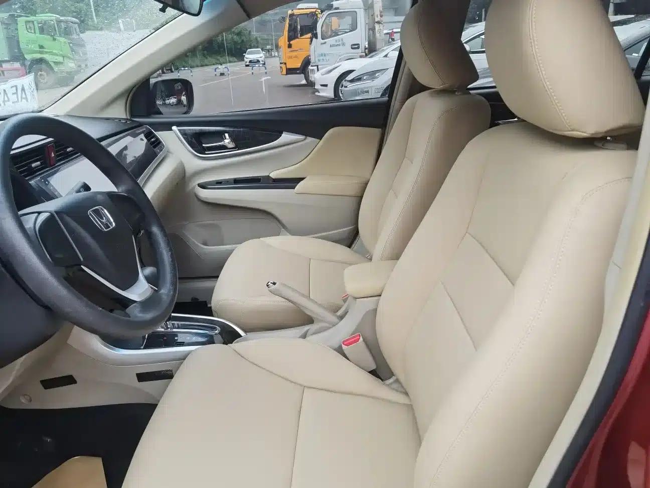 Honda Crider 2013 1.8L Automatic Comfort Edition — миниатюра 14