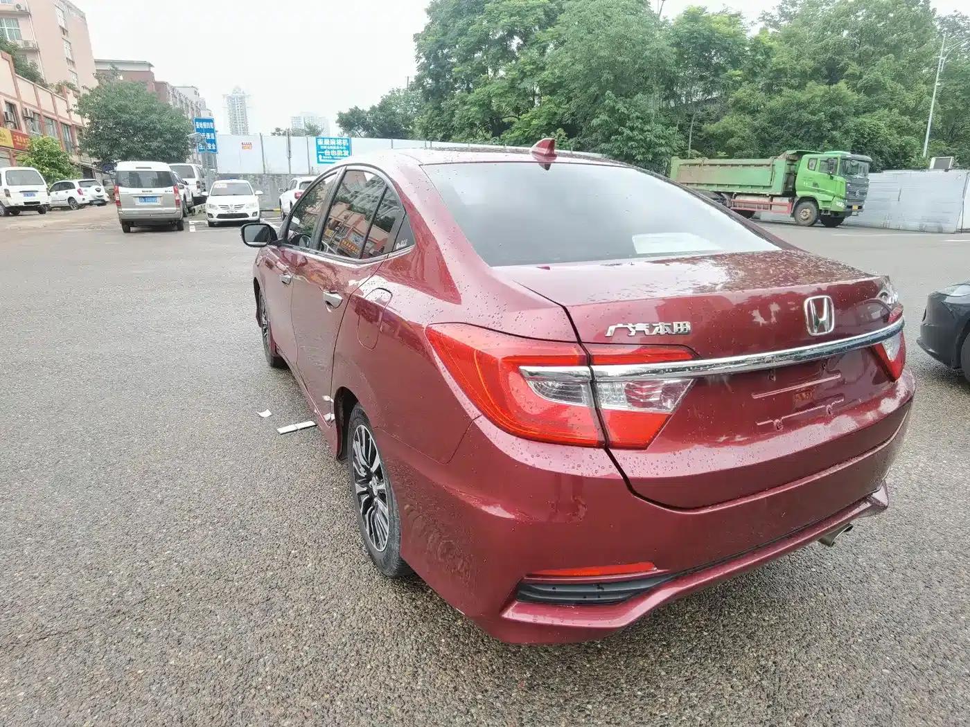Honda Crider 2013 1.8L Automatic Comfort Edition — миниатюра 6