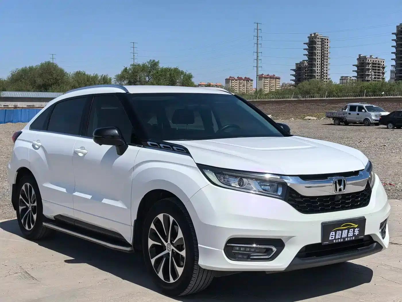 2017 Honda Avancier 240TURBO 2WD Elite Edition — миниатюра 3