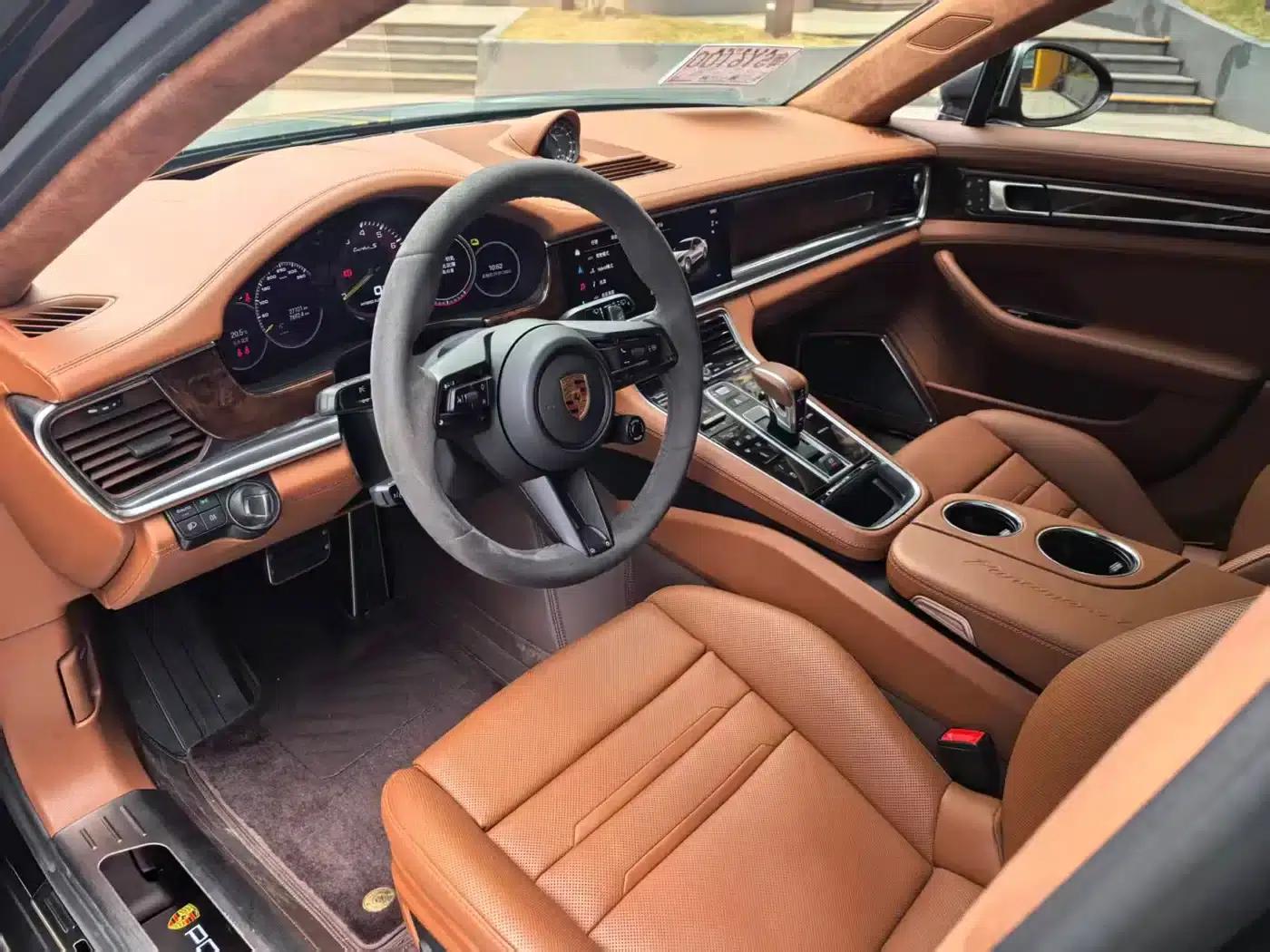 2023 Panamera Turbo S E-Hybrid Executive Long Wheelbase — миниатюра 4