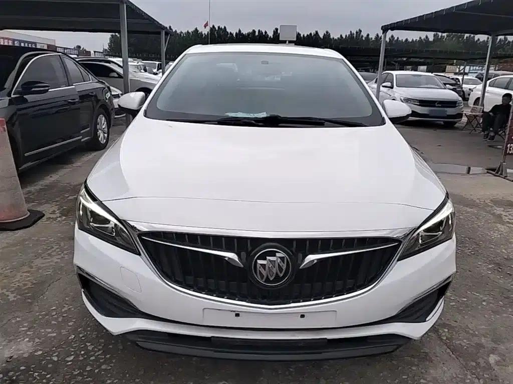 Buick Verano 2018 Sedan 15S Automatic Entry-Level — миниатюра 3