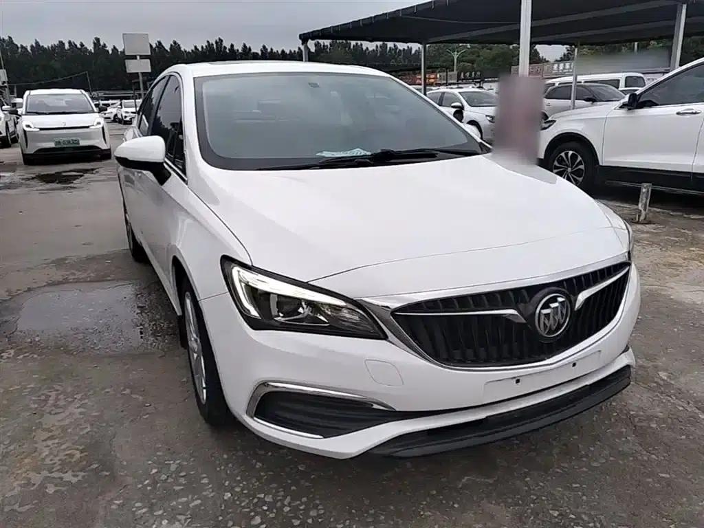 Buick Verano 2018 Sedan 15S Automatic Entry-Level — миниатюра 4