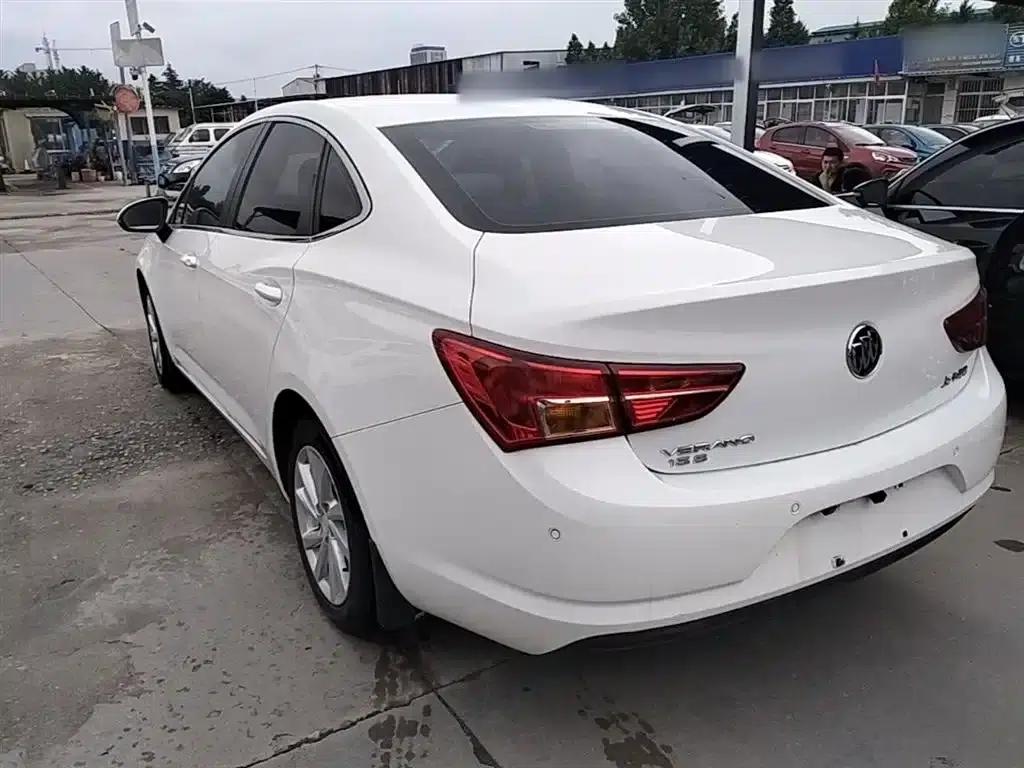 Buick Verano 2018 Sedan 15S Automatic Entry-Level — миниатюра 5