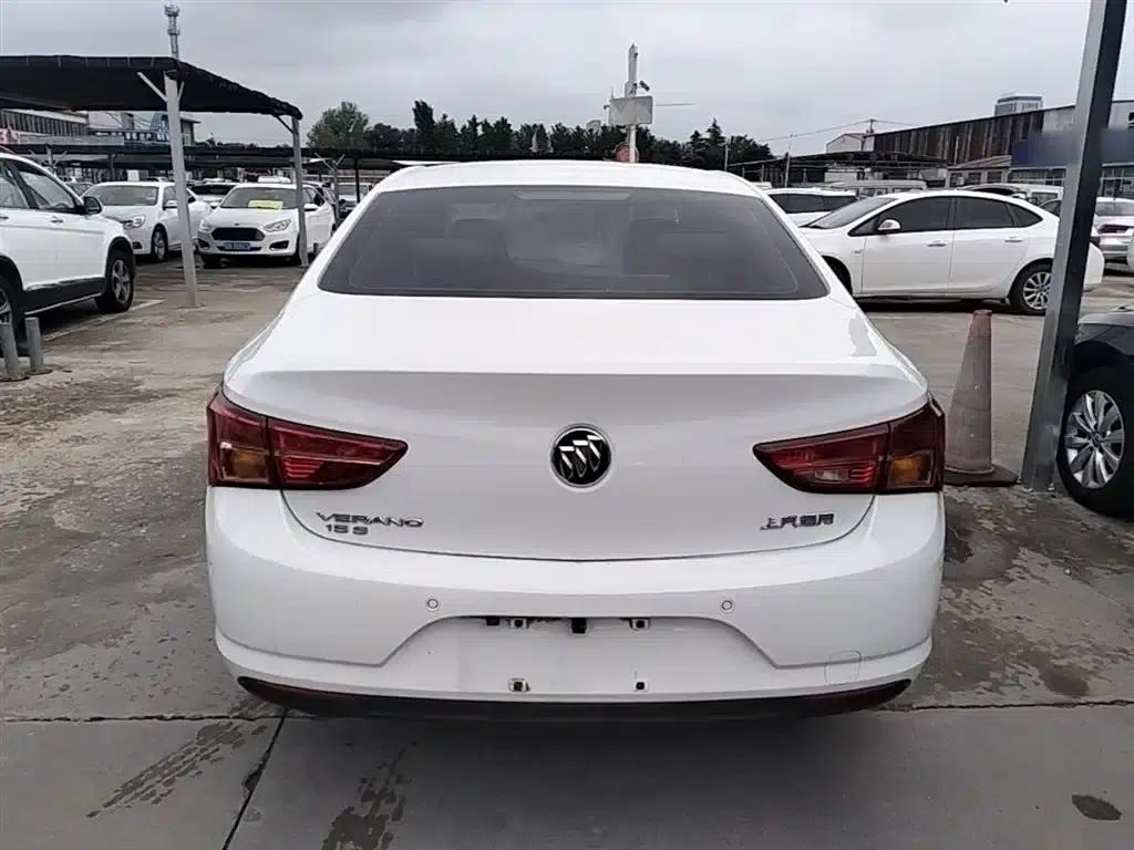 Buick Verano 2018 Sedan 15S Automatic Entry-Level — миниатюра 6